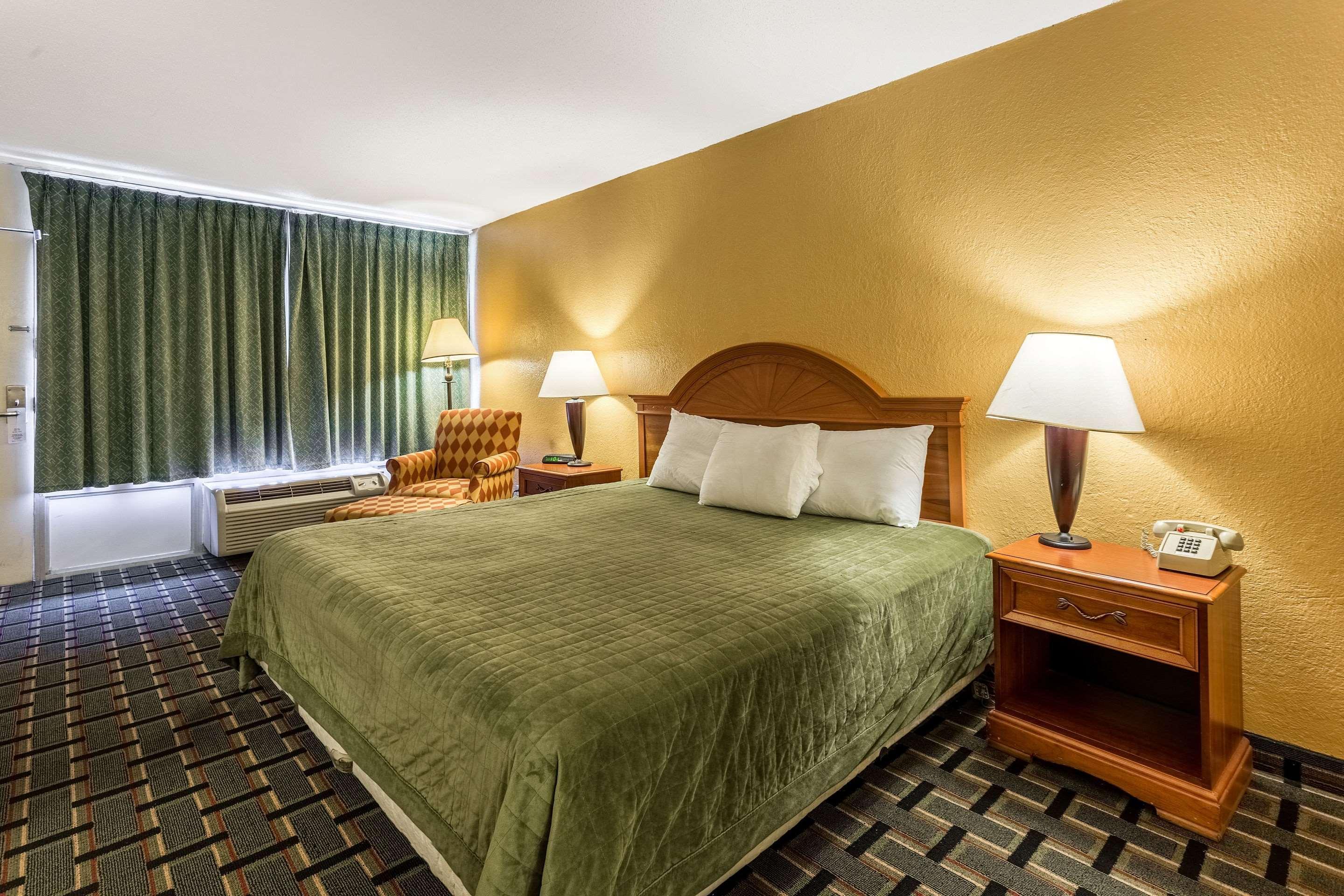 Rodeway Inn Denmark-Jackson Ngoại thất bức ảnh