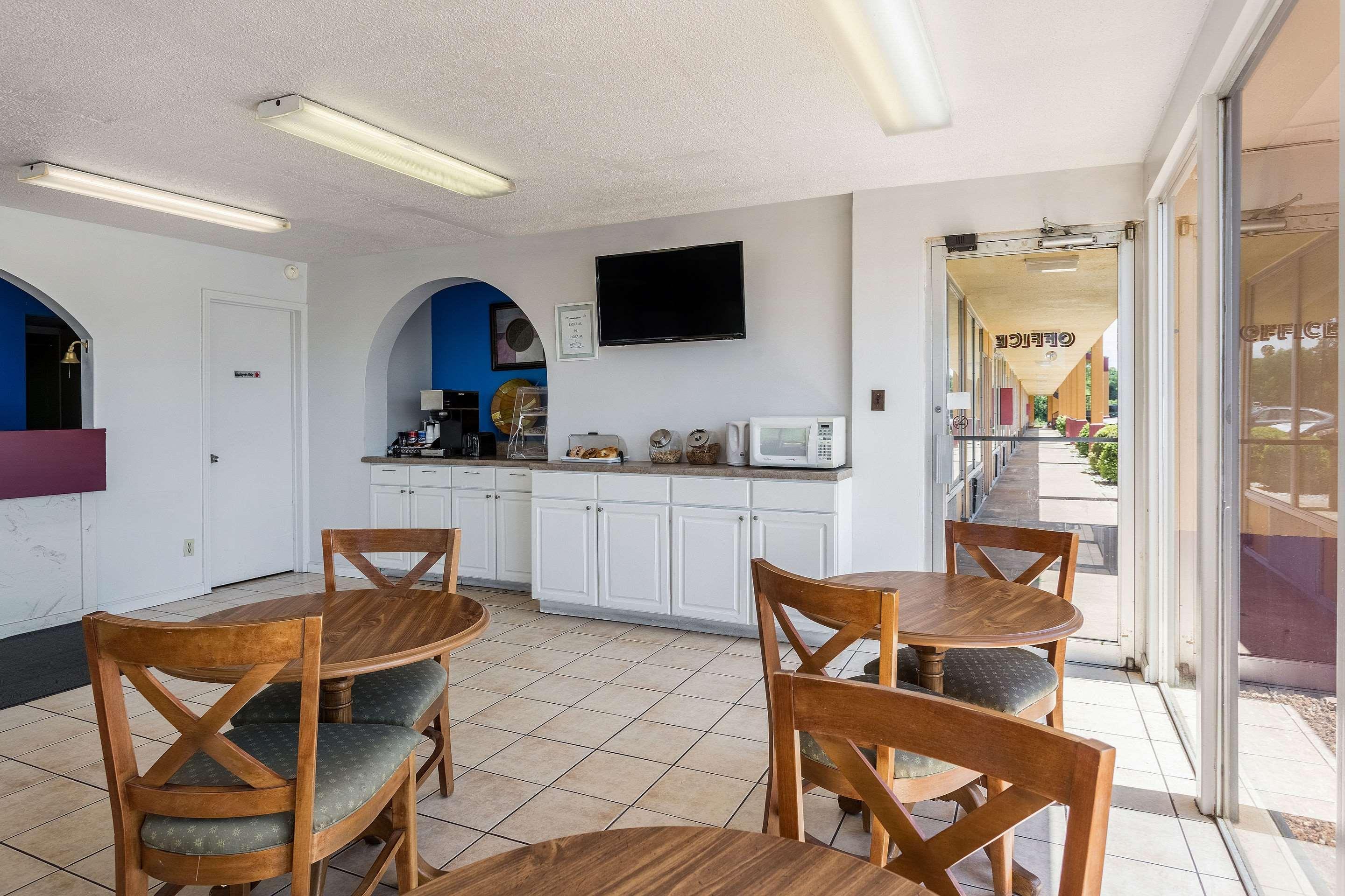 Rodeway Inn Denmark-Jackson Ngoại thất bức ảnh