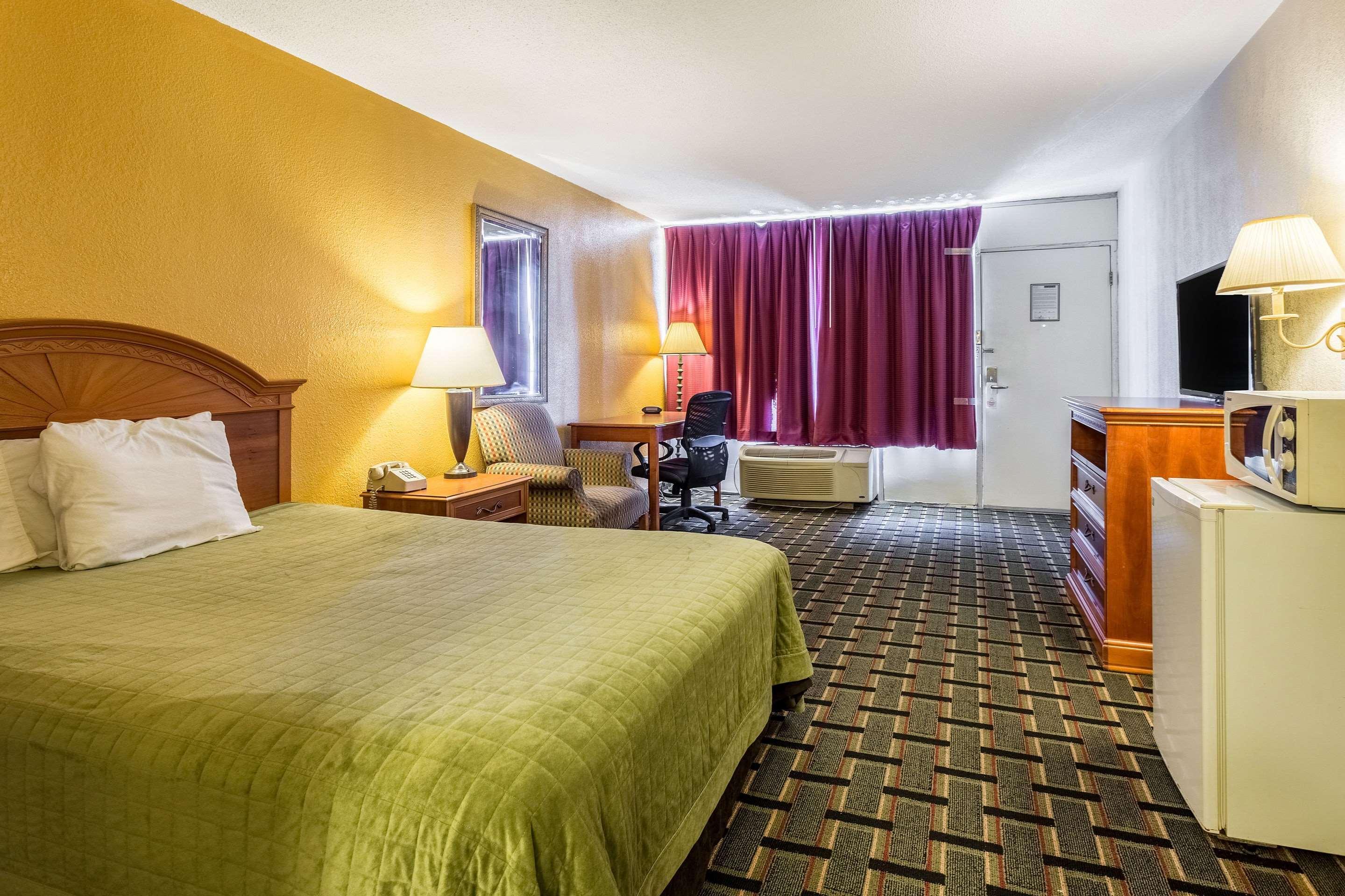 Rodeway Inn Denmark-Jackson Ngoại thất bức ảnh