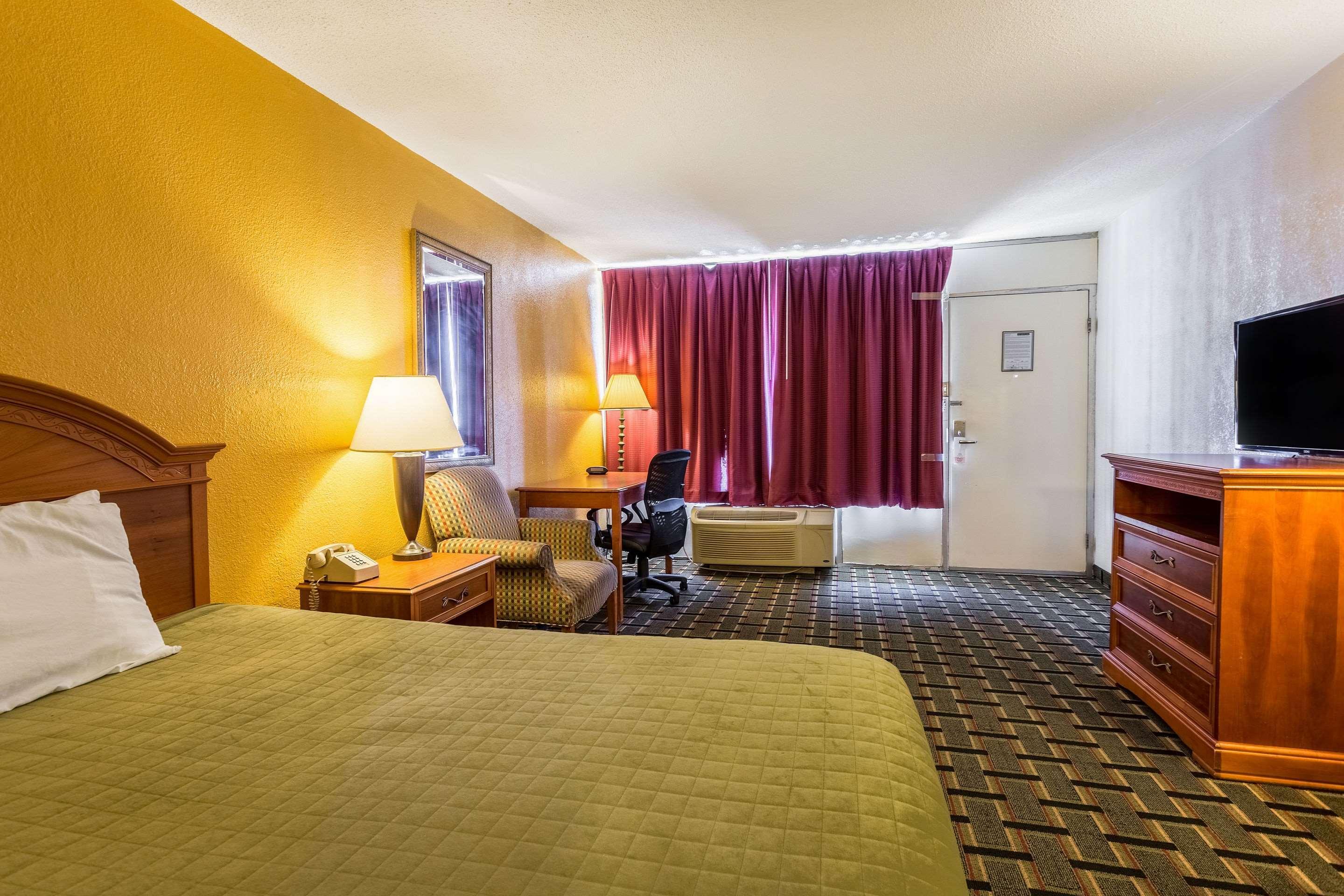 Rodeway Inn Denmark-Jackson Ngoại thất bức ảnh