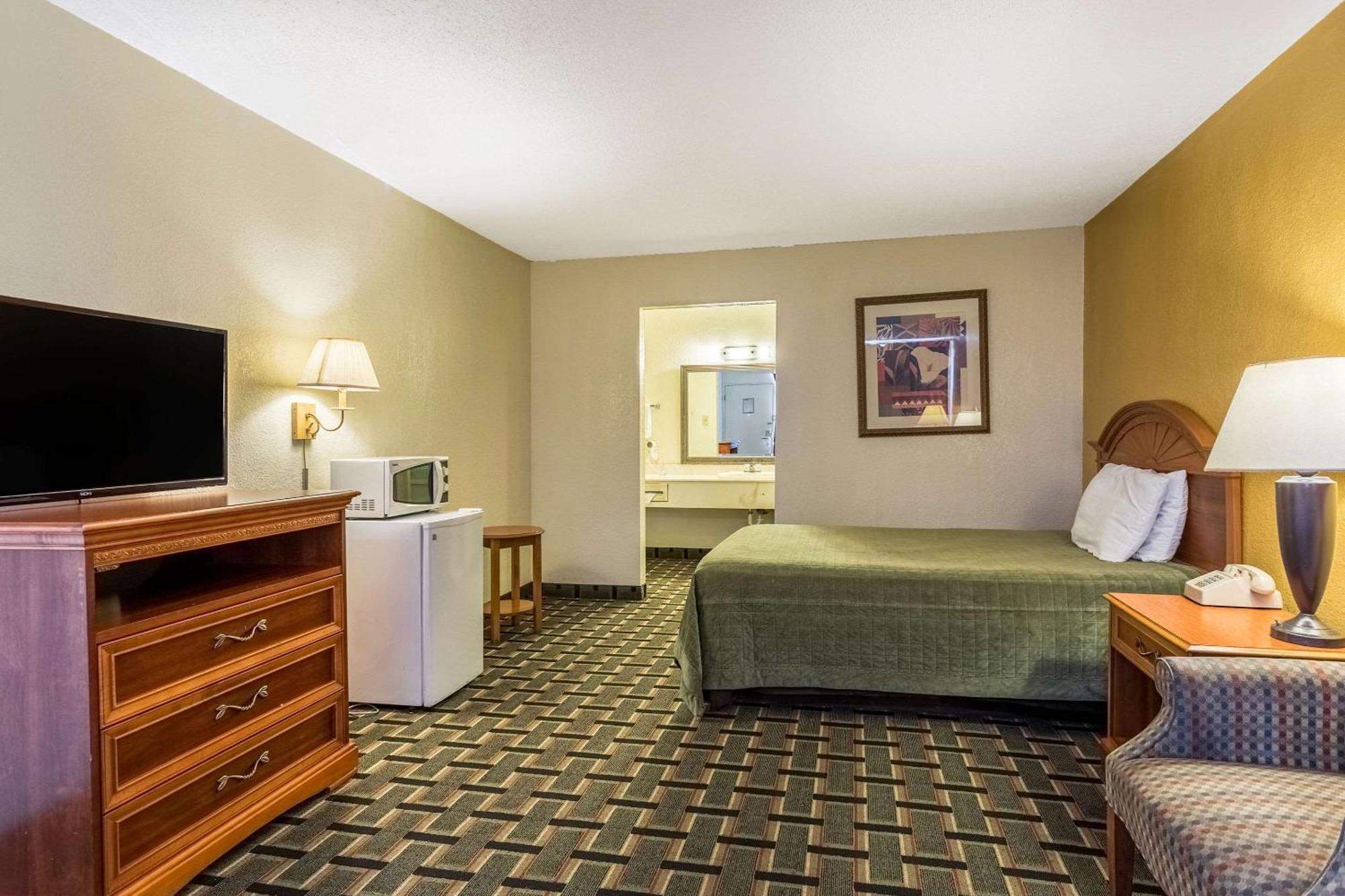 Rodeway Inn Denmark-Jackson Ngoại thất bức ảnh