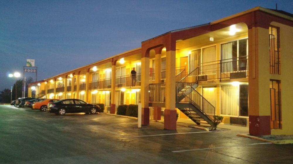 Rodeway Inn Denmark-Jackson Ngoại thất bức ảnh