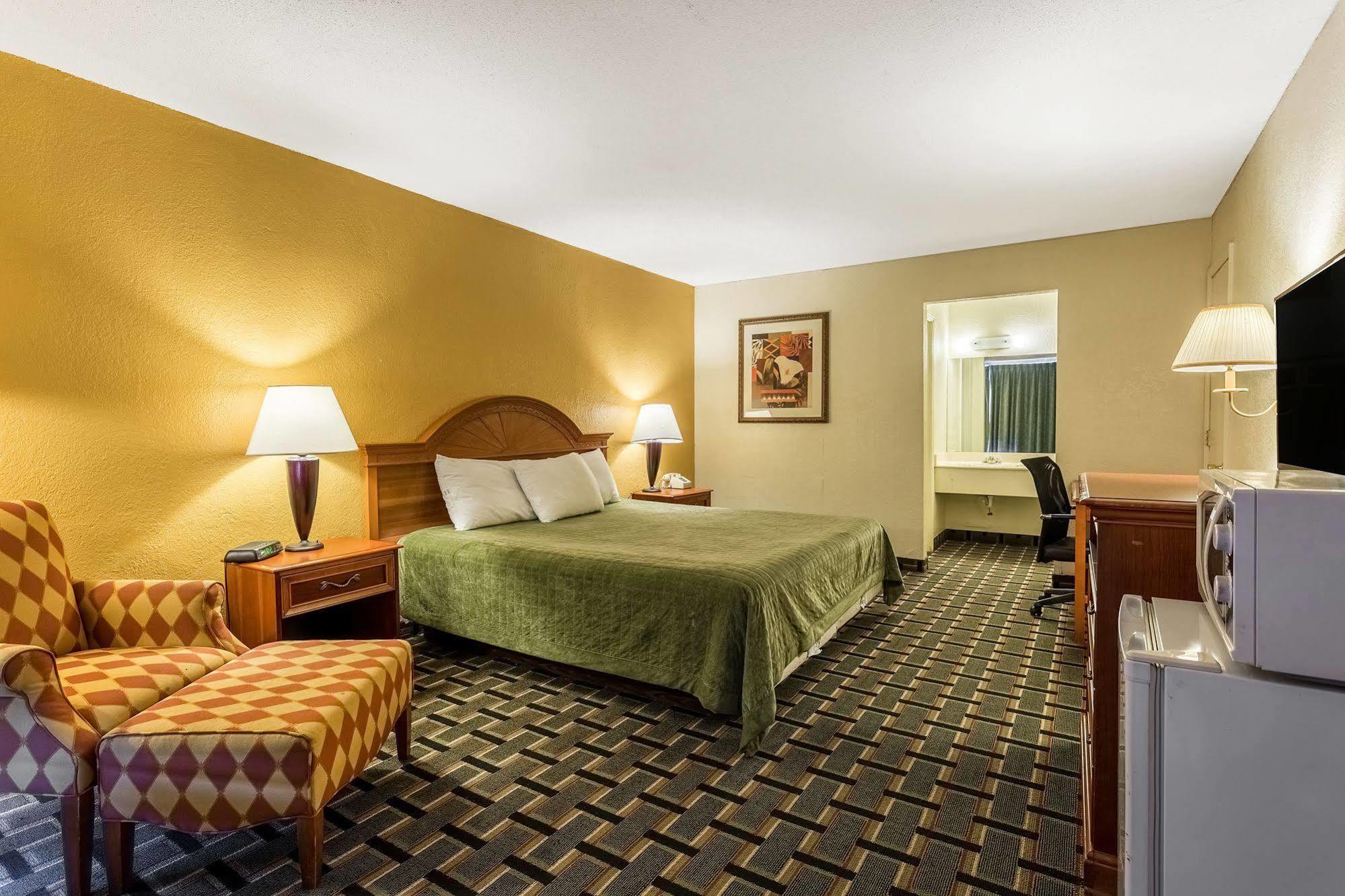 Rodeway Inn Denmark-Jackson Ngoại thất bức ảnh