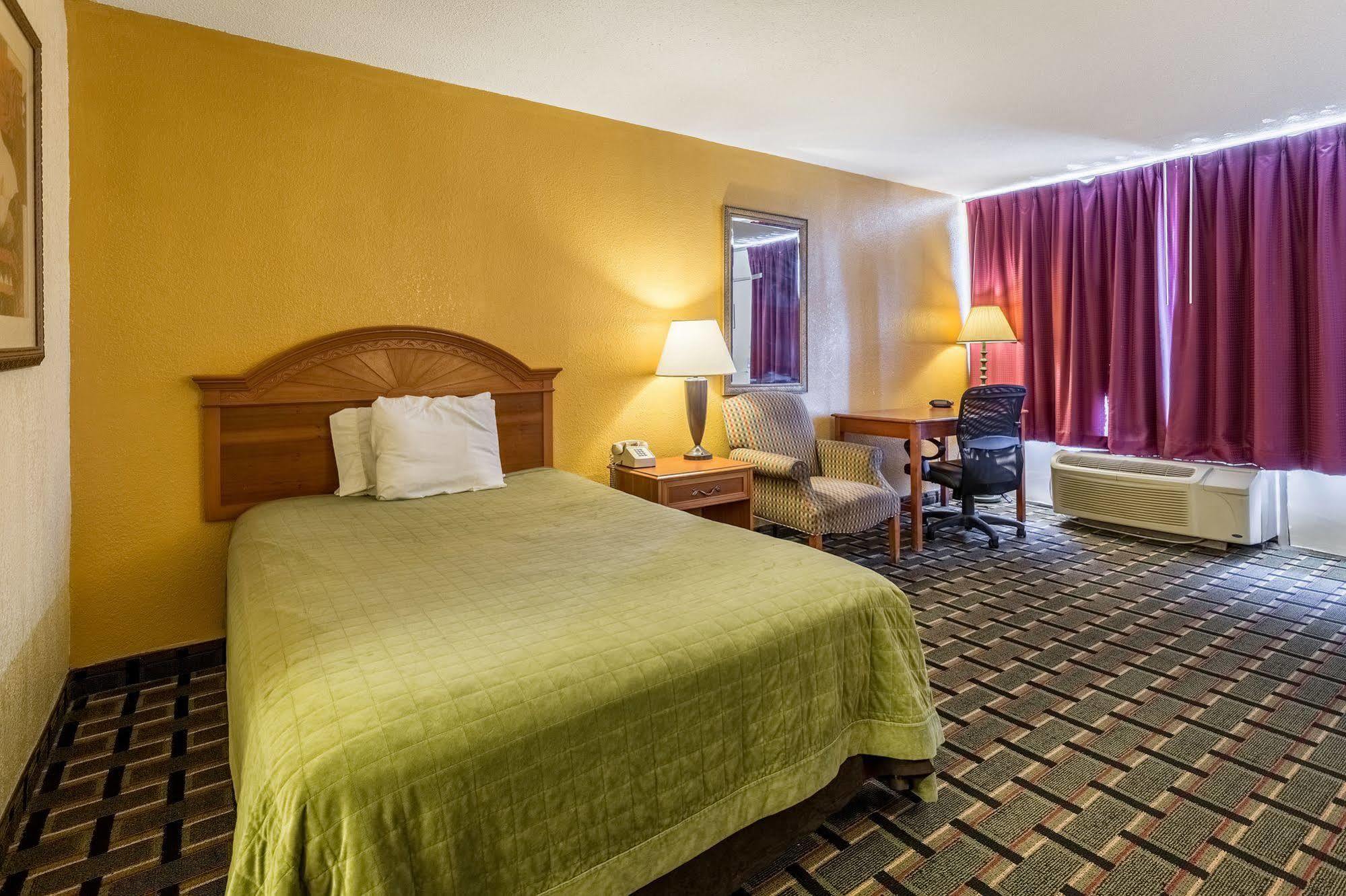 Rodeway Inn Denmark-Jackson Ngoại thất bức ảnh